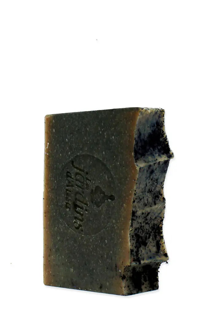 Savon éclaircissant anti-taches à la poudre de Nila bio et naturel le savon