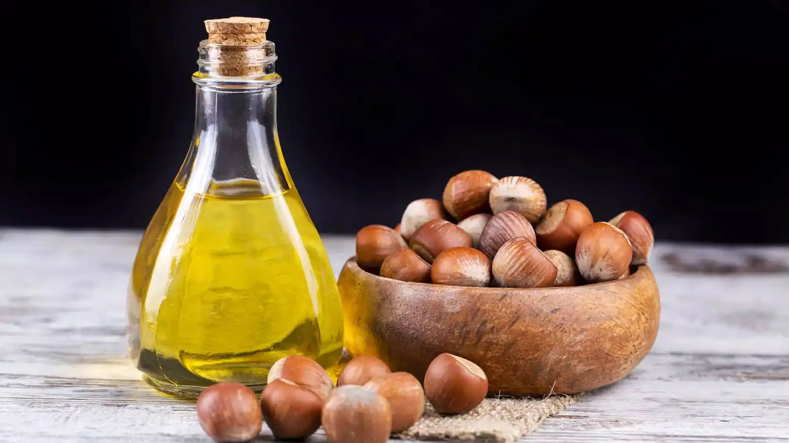 Huile de noisette bio : bienfaits, utilisation et secrets beauté de l’huile végétale française