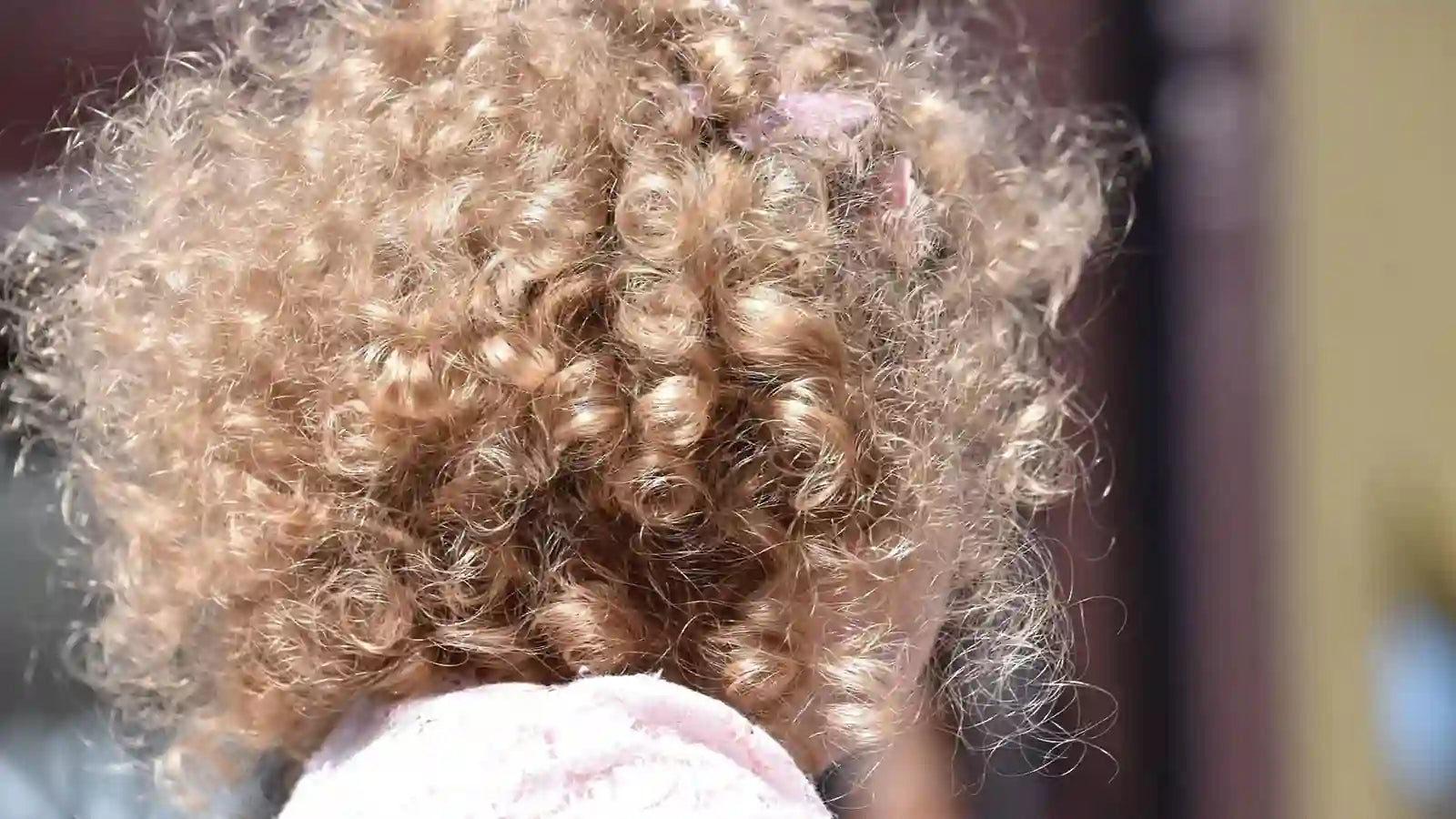 Quels soins et gestes recommandés pour les cheveux de nos enfants ?